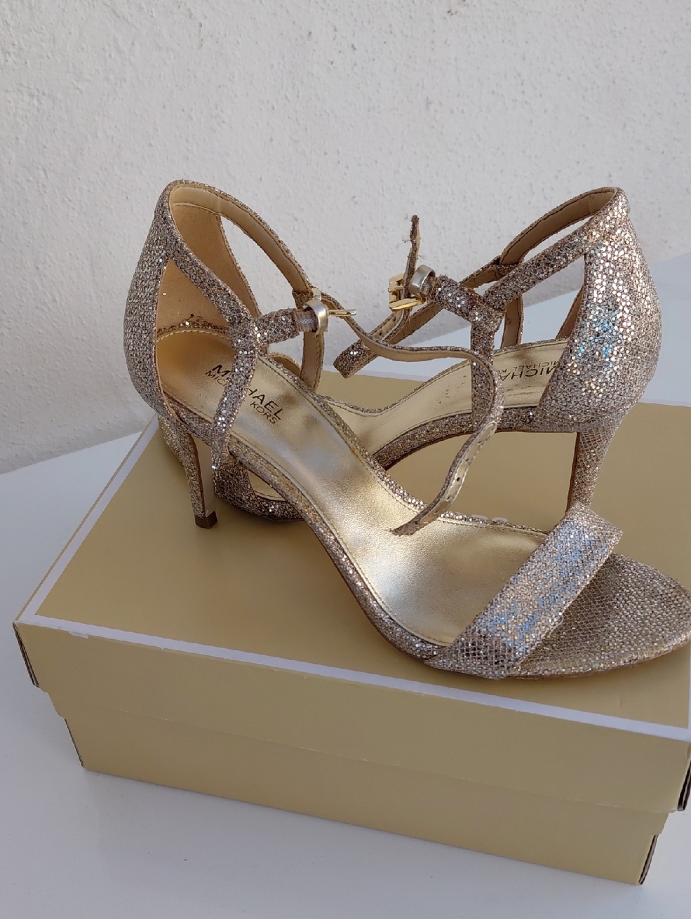 Michael Kors Sparkling Gold Women's Heels, Great for any party accesory